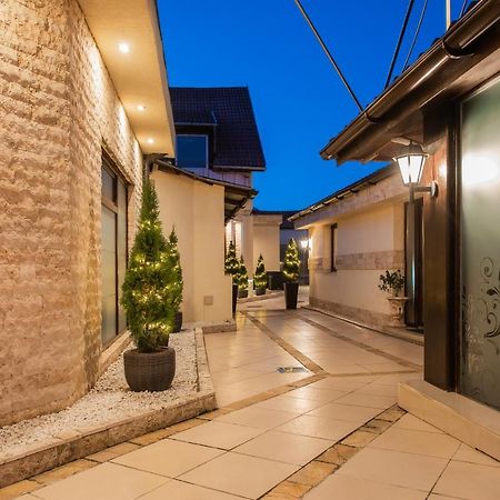 H & V Residence - Split Level Apartment Arad Exteriér fotografie