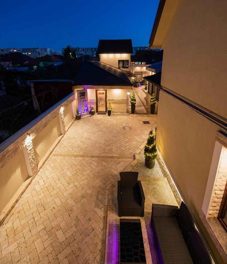H & V Residence - Split Level Apartment Arad Exteriér fotografie